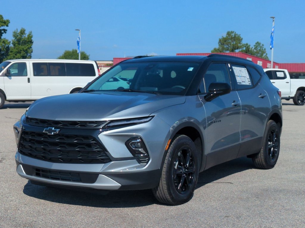 New 2026 Chevrolet Blazer LT w/ Convenience Package FWD image 6