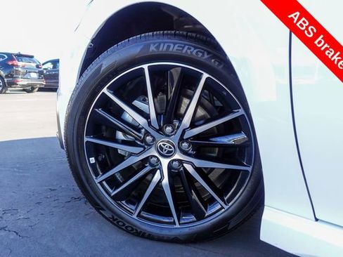 Certified 2021 Toyota Camry SE image 11