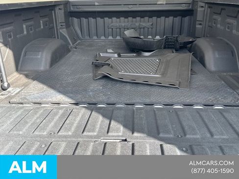 Used 2024 GMC Sierra 2500 AT4X image 22