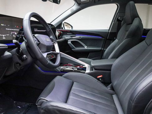 Certified 2025 Audi Q5 Premium Plus w/ Premium Plus image 19