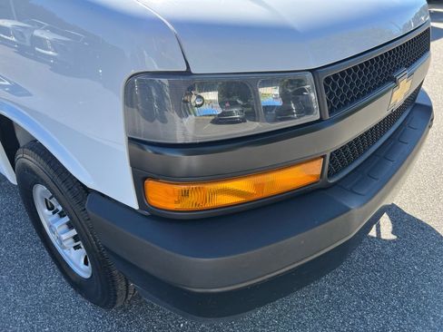 Used 2022 Chevrolet Express 2500 Extended w/ Driver Convenience Package image 24