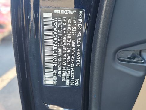 Used 2018 Porsche Panamera 4 image 12