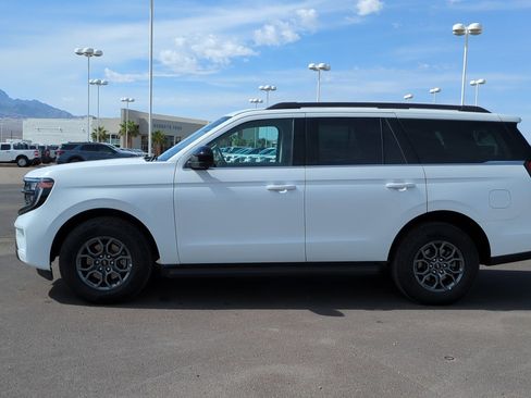 Used 2025 Ford Expedition Active image 7