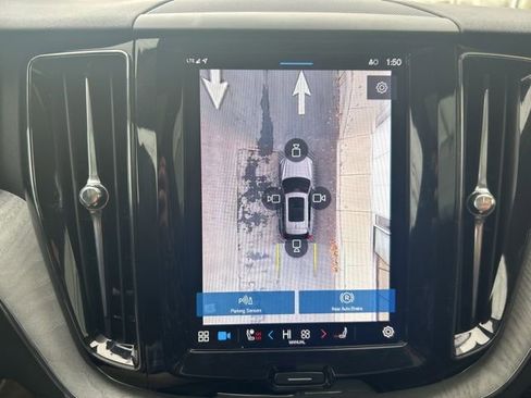 Certified 2025 Volvo XC60 B5 Plus AWD/4WD image 23