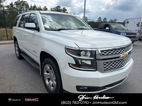 Used 2019 Chevrolet Tahoe LT w/ LT Signature Package RWD image 3