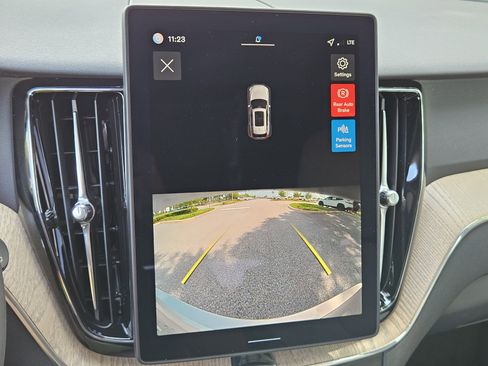 New 2026 Volvo XC60 B5 Core w/ Protection Package image 26