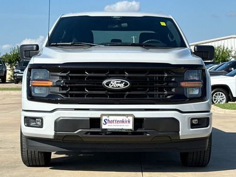 Used 2026 Ford F150 XLT w/ XLT Black Appearance Package RWD image 2