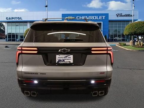 New 2026 Chevrolet Traverse RS w/ LPO, Floor Liner Package AWD/4WD image 4