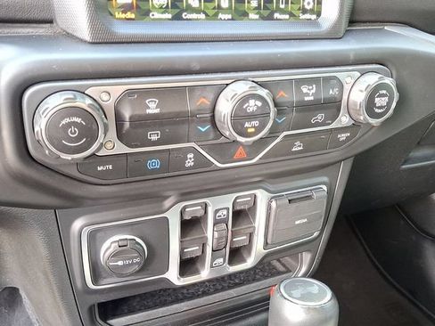 Used 2023 Jeep Wrangler Unlimited Sahara AWD/4WD image 12