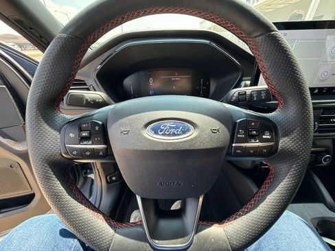 Used 2023 Ford Escape ST-Line w/ Tech Pack #1 AWD/4WD image 19