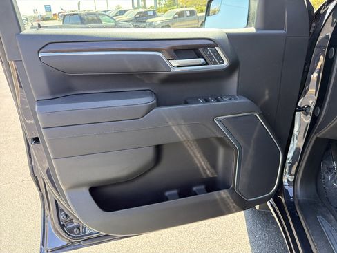 Used 2025 GMC Sierra 1500 SLT image 10