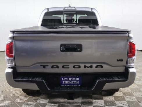 Used 2021 Toyota Tacoma TRD Sport image 10