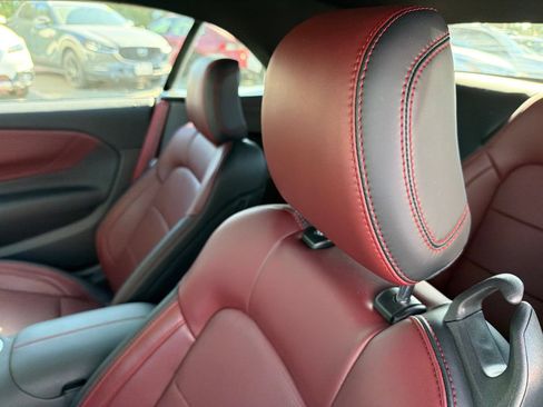 Used 2025 Ford Mustang GT Premium w/ GT Performance Package RWD image 8