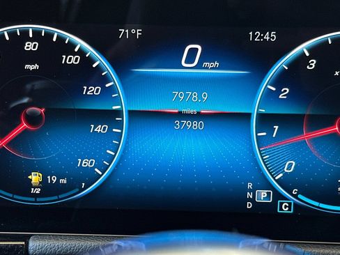 Certified 2022 Mercedes-Benz GLA 250 4MATIC image 34