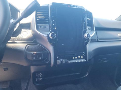 Used 2025 RAM 2500 Big Horn AWD/4WD image 6