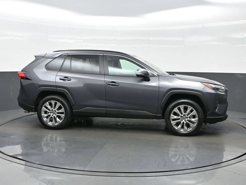 Used 2025 Toyota RAV4 XLE Premium w/ Weather Package AWD/4WD image 7