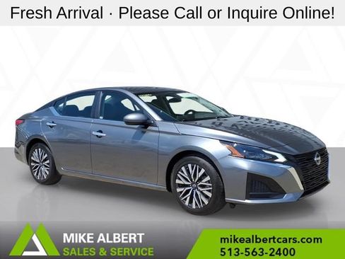 Used 2023 Nissan Altima 2.5 SV FWD image 1