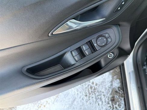 Used 2020 Buick Encore GX Select w/ Advanced Technology Package image 38