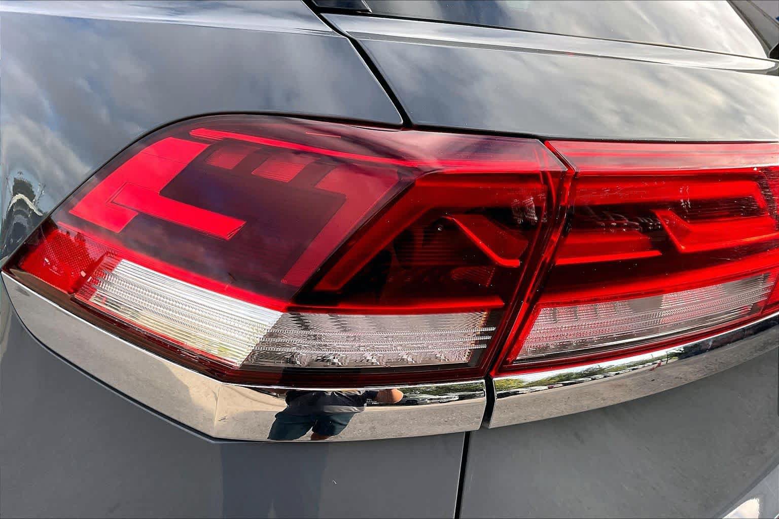 Used 2026 Volkswagen Atlas Cross Sport SE FWD image 29