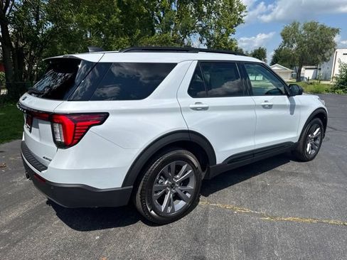 New 2026 Ford Explorer Active w/ Active Comfort Package AWD/4WD image 5