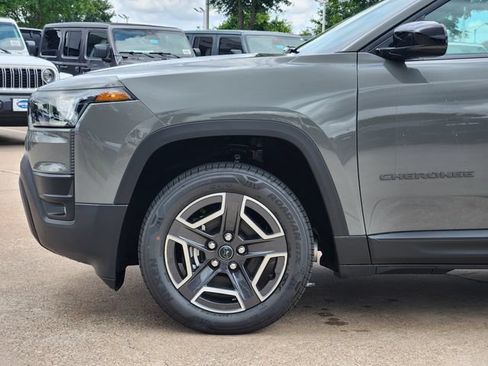 New 2026 Jeep Cherokee Limited AWD/4WD image 6