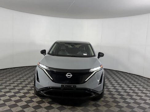 Used 2023 Nissan Ariya AWD image 11