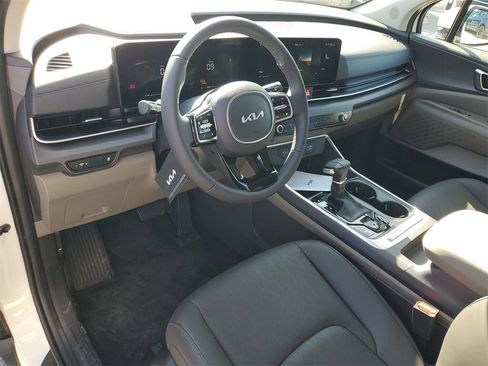 New 2026 Kia Carnival EX image 6