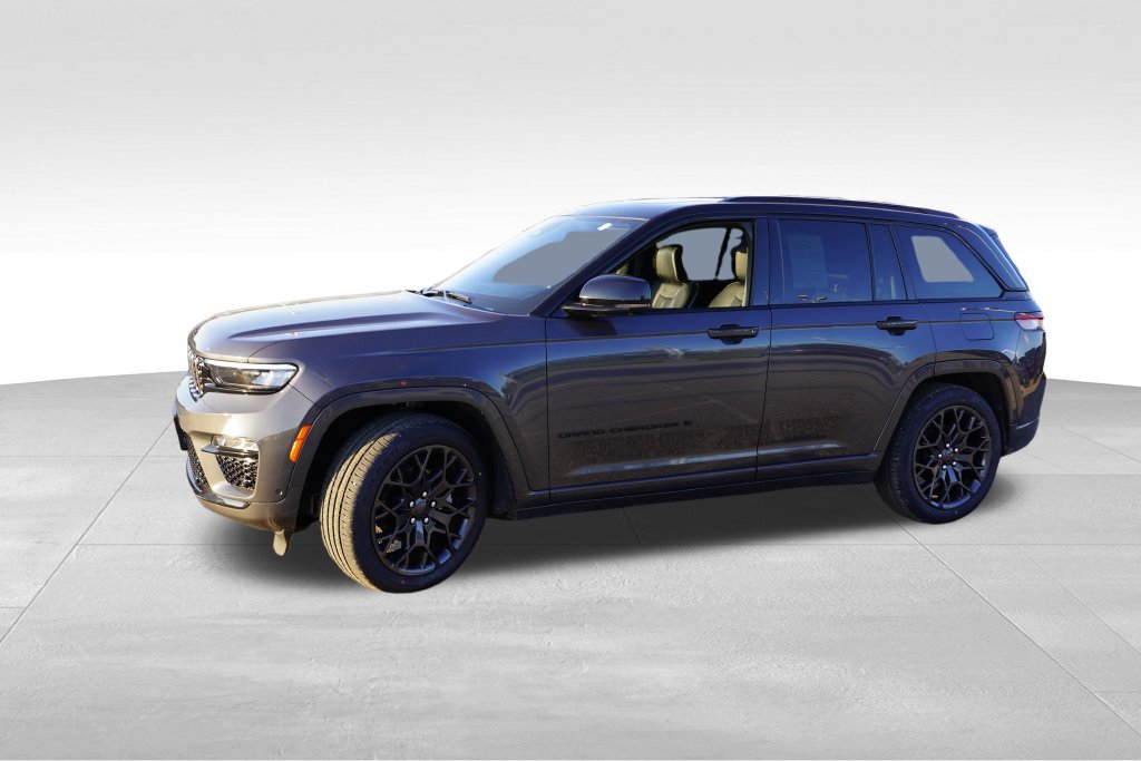 Certified 2025 Jeep Grand Cherokee Summit w/ Obsidian Package AWD/4WD image 11