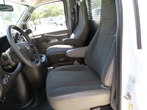 Used 2022 Chevrolet Express 2500 w/ Driver Convenience Package image 26