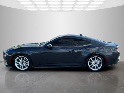 Used 2024 Ford Mustang Premium image 7