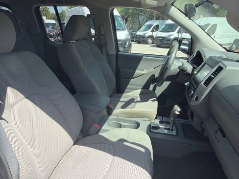 Used 2019 Nissan Frontier SV AWD/4WD image 11