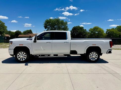 Used 2020 GMC Sierra 3500 Denali w/ Denali Ultimate Package AWD/4WD image 2