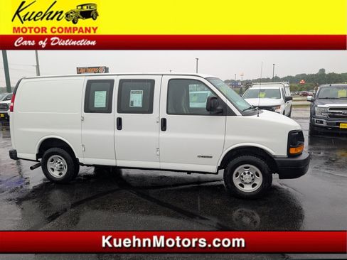Used 2004 Chevrolet Express 2500 RWD image 1