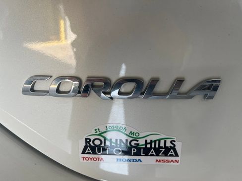 Used 2018 Toyota Corolla XLE FWD image 42