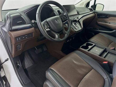 Certified 2025 Honda Odyssey Elite image 24
