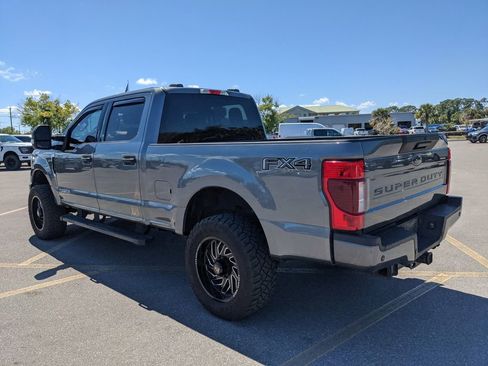 Used 2022 Ford F250 XLT w/ Black Appearance Package image 5