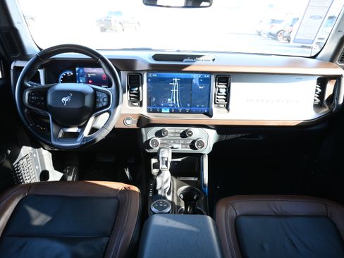 Used 2022 Ford Bronco Outer Banks image 32