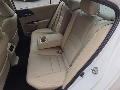 Used 2016 Honda Accord Touring image 5