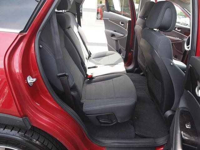 Used 2016 Kia Sorento FWD image 7