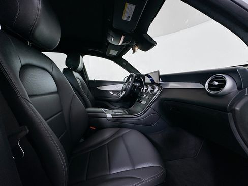 Used 2022 Mercedes-Benz GLC 300 4MATIC w/ Premium Package Lite image 32