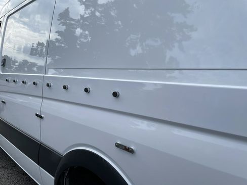 Used 2013 Freightliner Sprinter 3500 RWD image 26