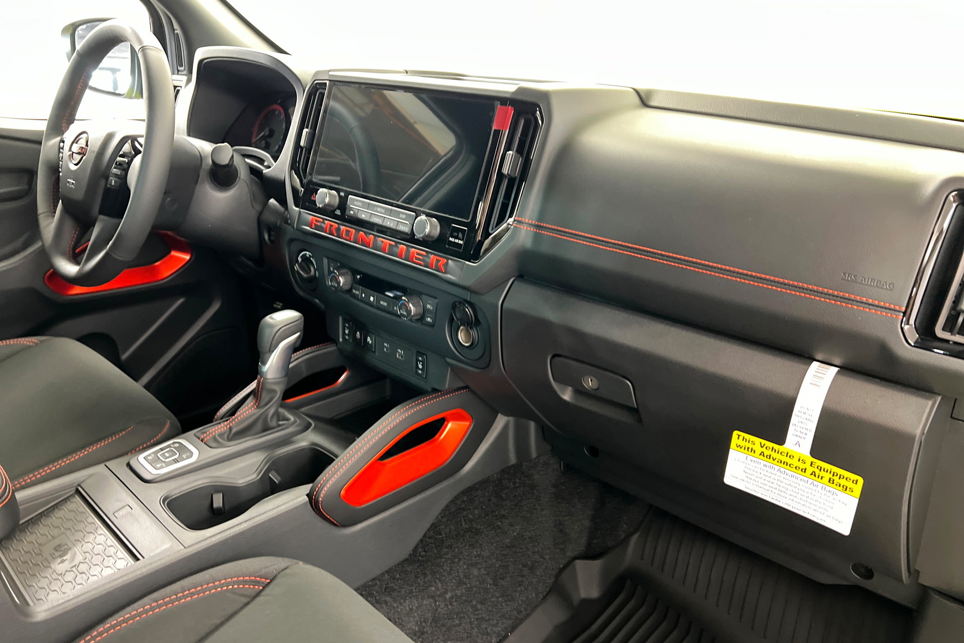 New 2026 Nissan Frontier PRO-4X w/ Pro-4x Convenience Package AWD/4WD image 23