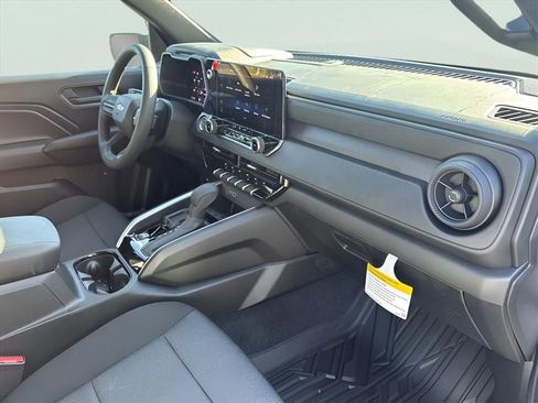 New 2026 Chevrolet Colorado W/T image 15