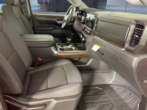 Used 2025 GMC Sierra 1500 Elevation w/ Preferred Package AWD/4WD image 16
