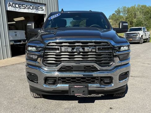 Used 2025 RAM 2500 Big Horn AWD/4WD image 2