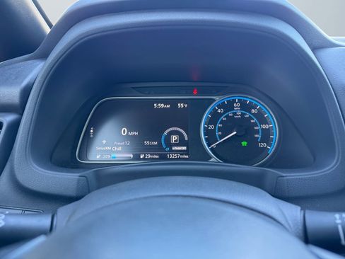 Used 2025 Nissan Leaf S image 12