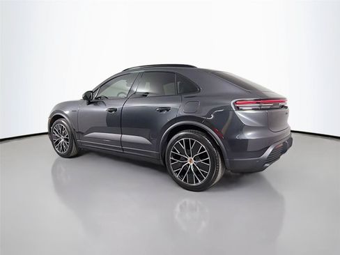 Certified 2026 Porsche Macan 4 Electric RWD image 3