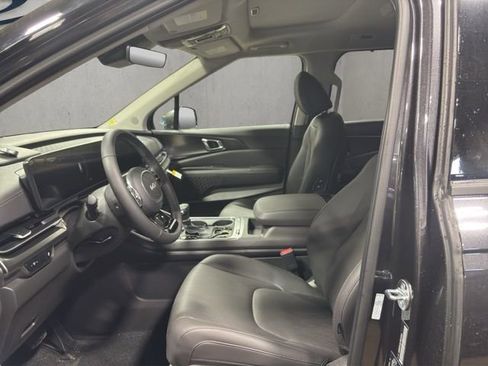 New 2026 Kia Carnival SX FWD image 9
