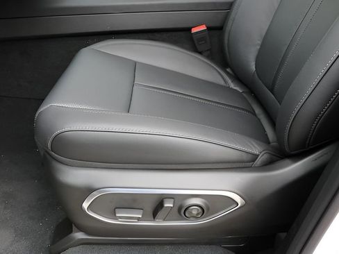 New 2026 Jeep Grand Wagoneer L Limited w/ Premium Group II image 14