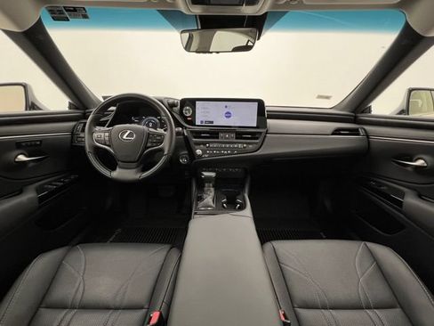 Used 2025 Lexus ES 300h w/ Technology Package FWD image 22